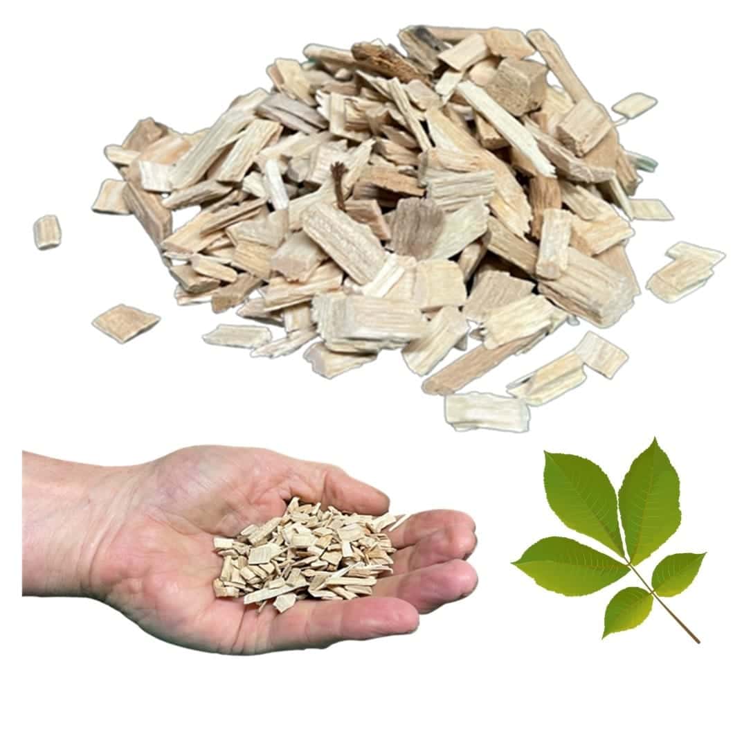 Coarse hickory wood chips for smoking from Down The Cove, grade 20/160 around 8mm